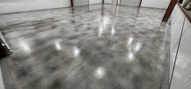 High-Gloss Epoxy Sealer-garage-floor
